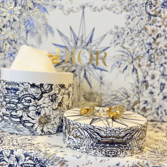 DIOR “Saddle” Gold Plated Clip On Earrings Authentic Christian Dior Jewelry - Picture 3 of 10